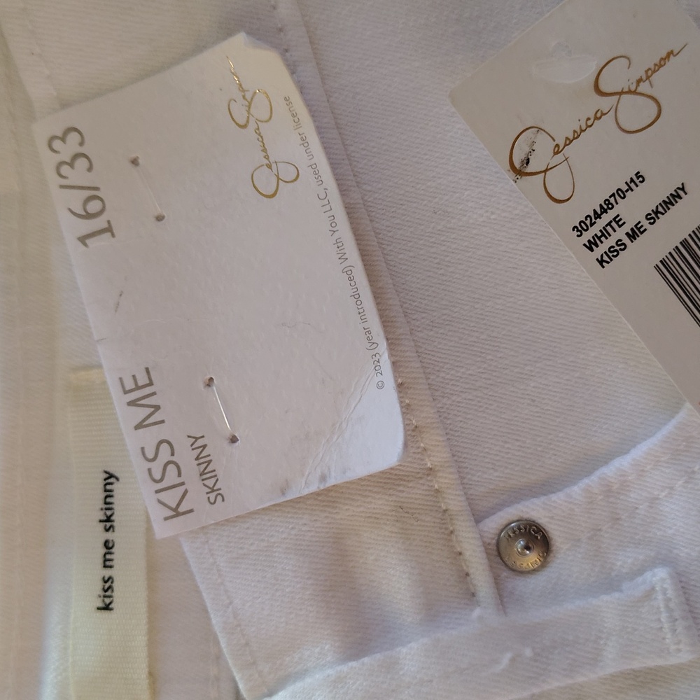 Jessica Simpson Kiss Me Skinny Jeans in White Size 16/33 - Picture 7 of 9